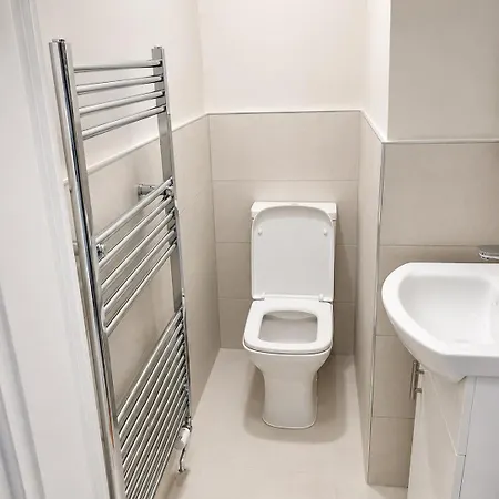 Spacious Townhouse Near Semple Stadium Casa vacanze