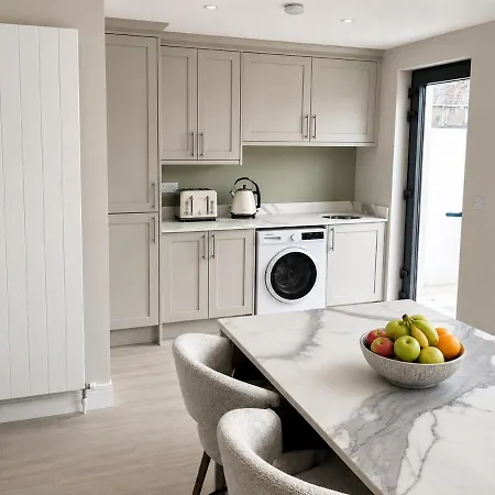 Spacious Townhouse Near Semple Stadium Holiday home *